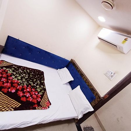 Blue Tower Hotell Ujjain Exteriör bild