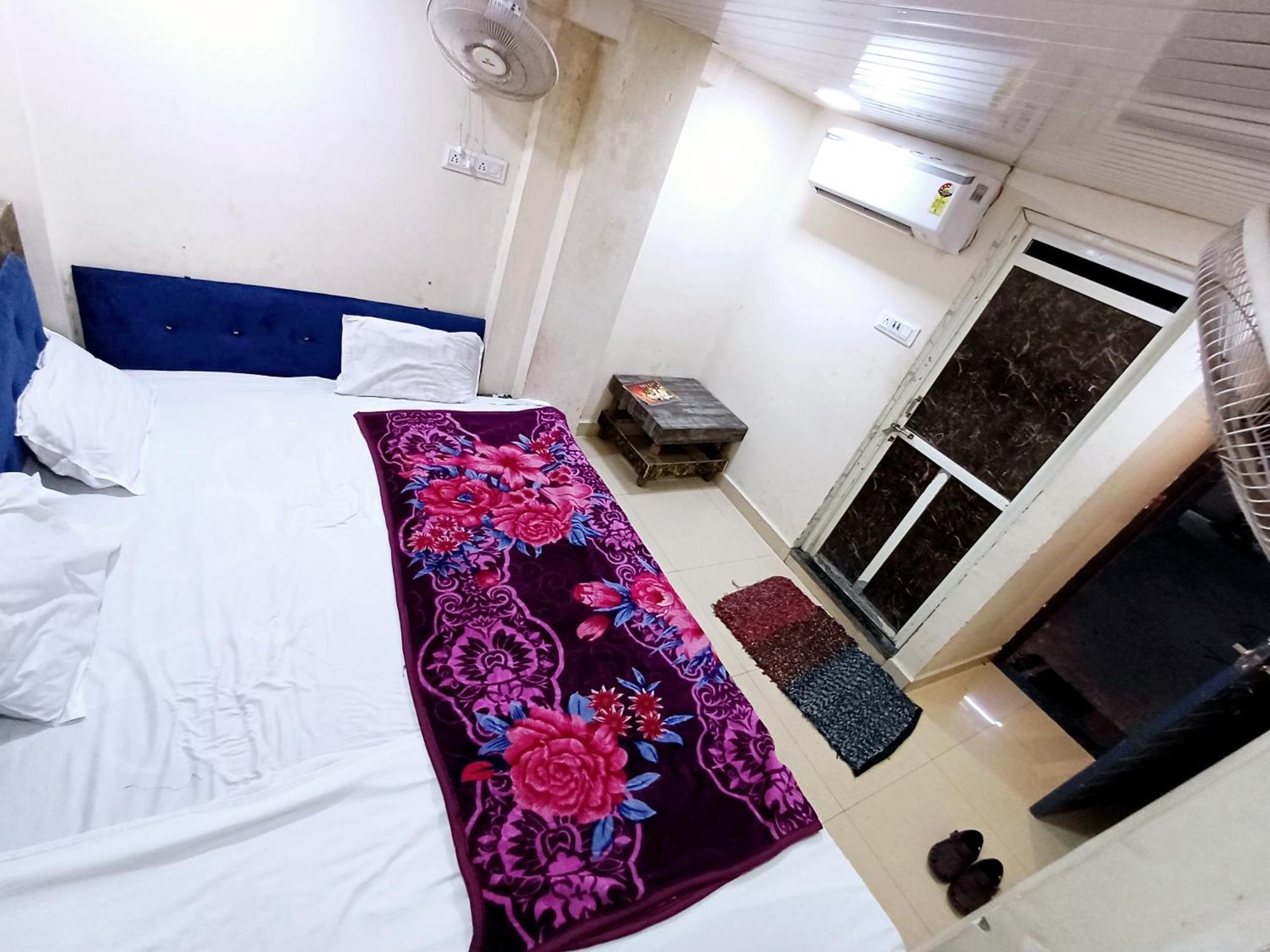 Blue Tower Hotell Ujjain Exteriör bild